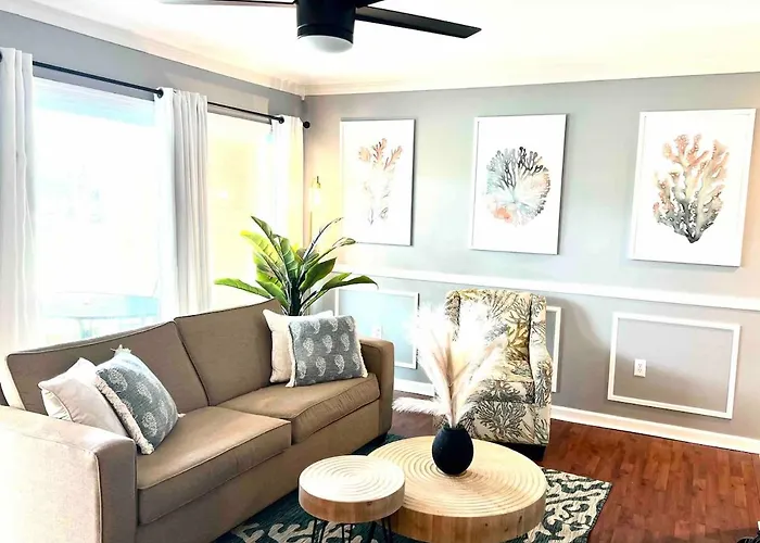 Sandy Pearl Lake View 3 Pools Central Destin